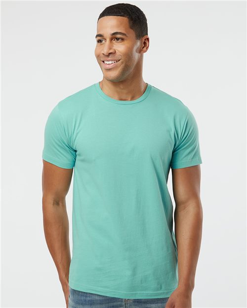 LAT 6901 Unisex Fine Jersey Tee